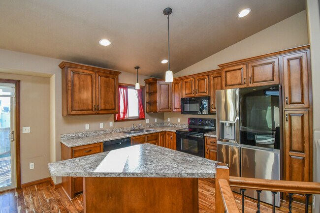 Building Photo - 5512 South Culbert Avenue