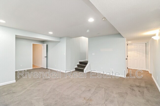 Building Photo - 9524 Las Colinas Dr