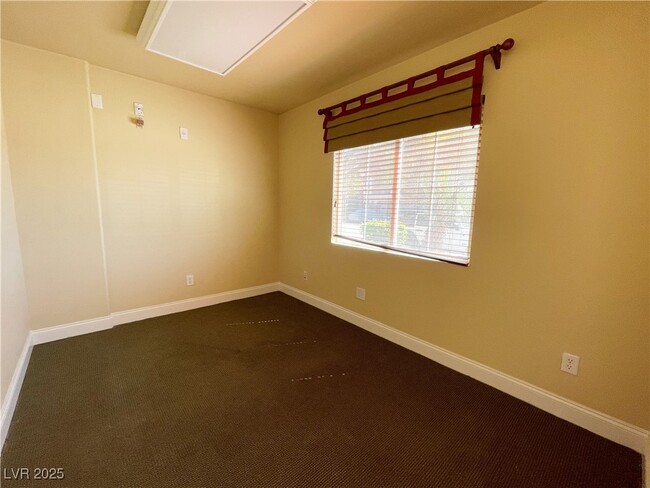 Building Photo - 9873 Belle Marie Ct