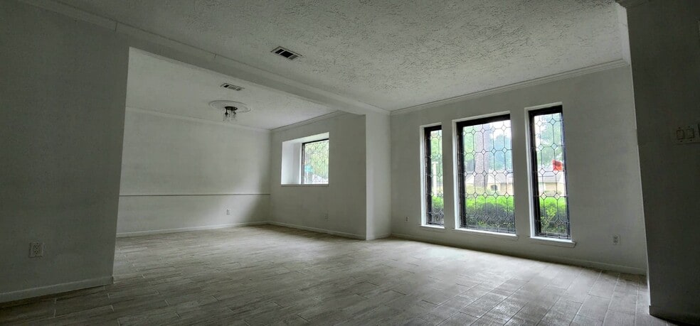 Building Photo - 5727 Arbor Vitae Dr
