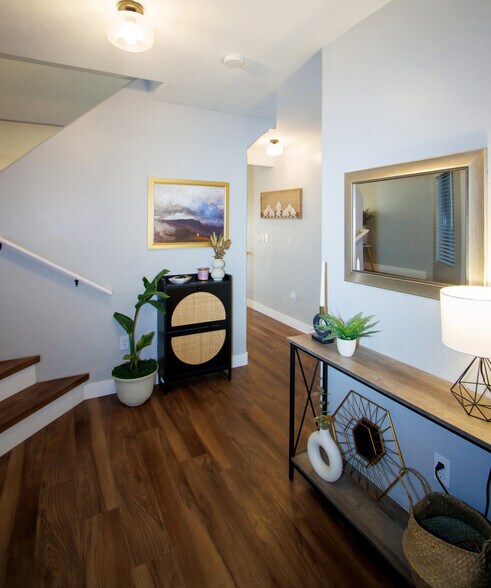 Building Photo - 1458 S Palomino Creek Dr