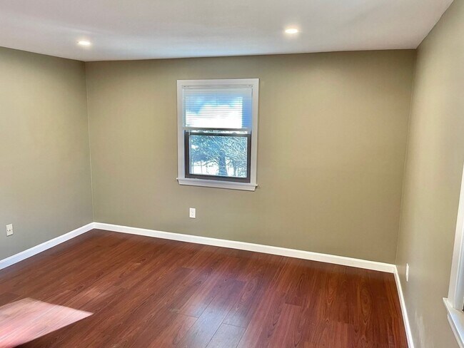 Building Photo - 169 Norton Ave