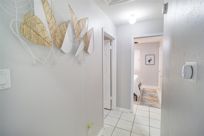 Building Photo - 13414 Creek Springs Dr