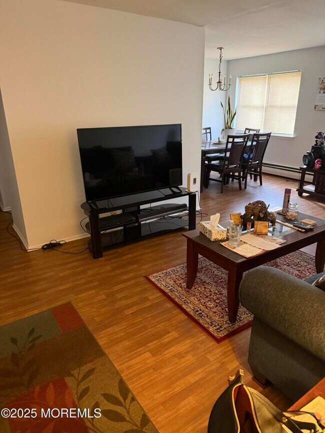 Building Photo - 76 Manchester Ct