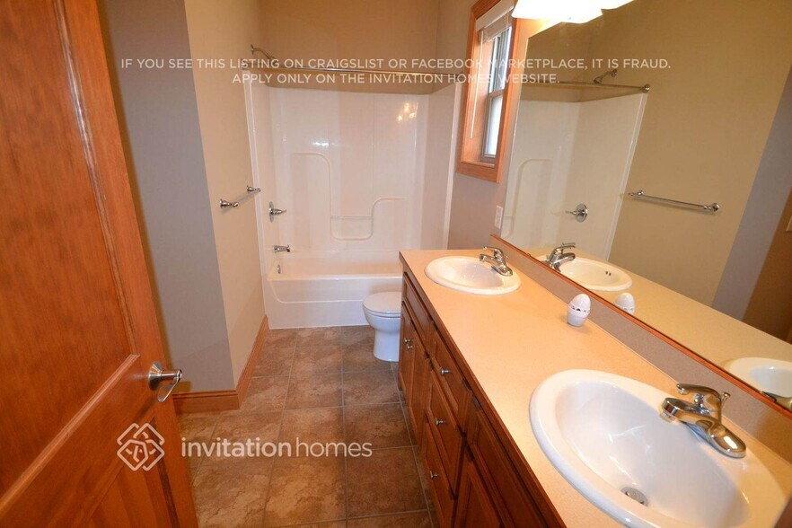 Building Photo - 3038 Walden Dr