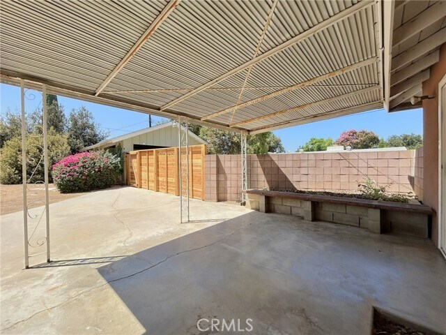 Building Photo - 238 E Sunset Dr N