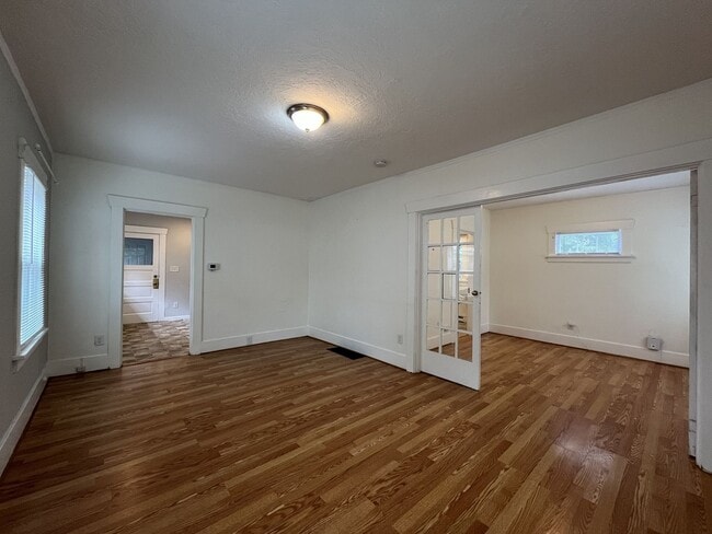 Building Photo - Bright and Open Home with Flexible Living Spaces and an Expansive Backyard