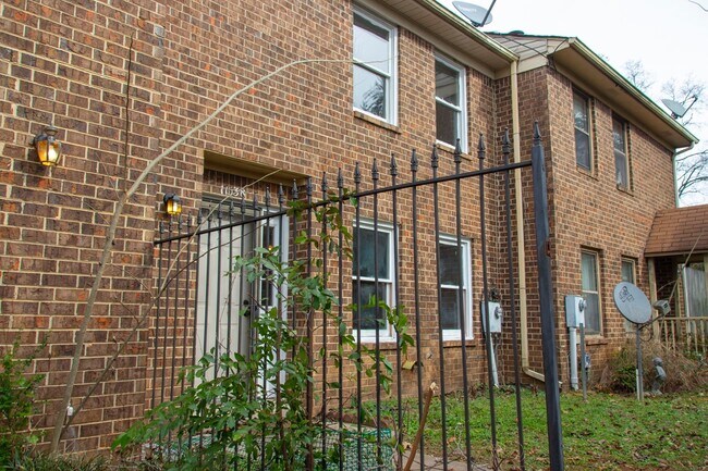 Building Photo - Half off first month rent move in special!