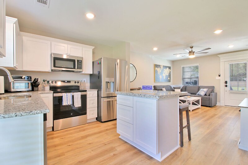 Building Photo - 101 Coral Breeze Drive