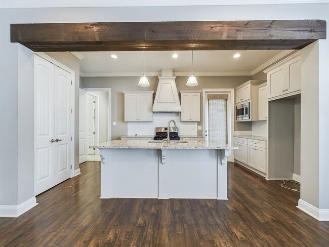 Building Photo - COMING SOON! Welcome to your charming rental home, where comfort and style come together seamlessly!