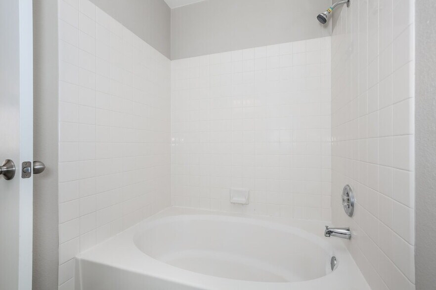 Building Photo - 3440 Yorkminster St