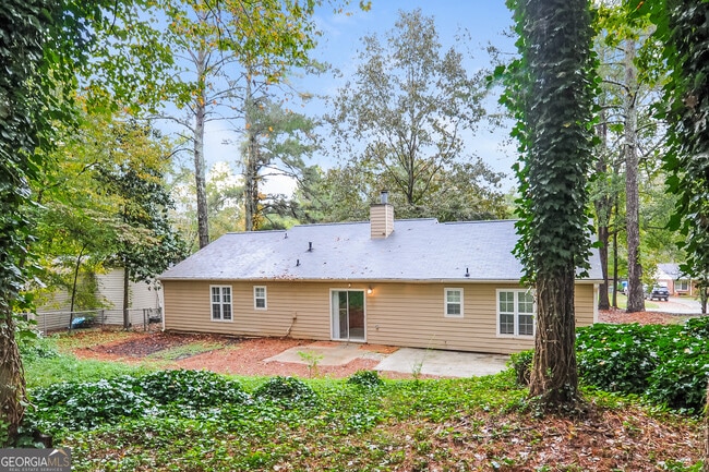 Building Photo - 129 Riverchase Dr