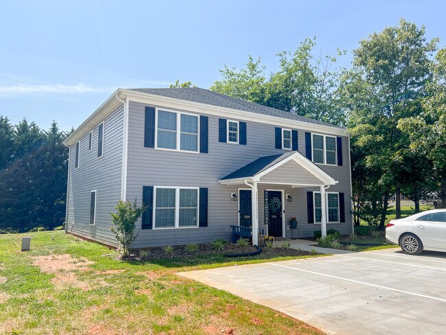 Front of 588 Building - 588 Leesville Rd