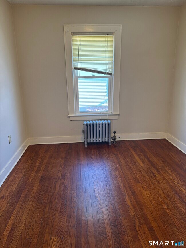 Building Photo - 46 Denison Ave