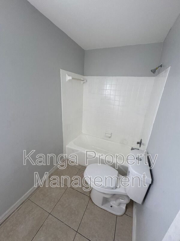 Building Photo - 3206 Louisiana Ave