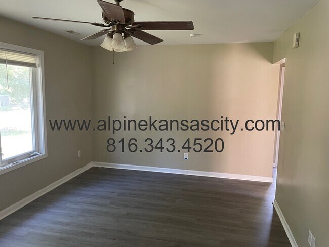 Building Photo - Ruskin Ranch, Section 8 Ready!