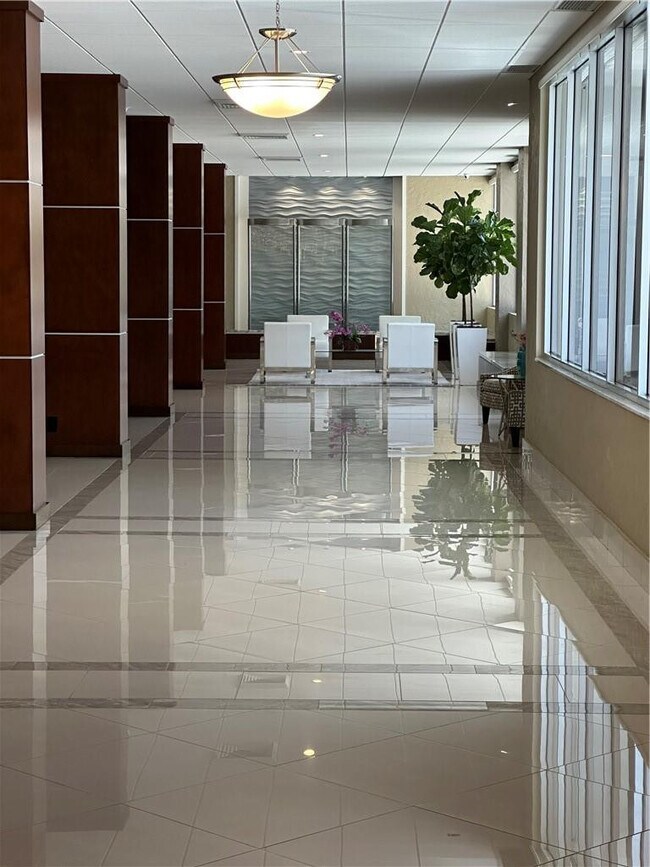 Building Photo - 4250 Galt Ocean Dr