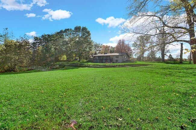 Building Photo - 6271 N 525 W