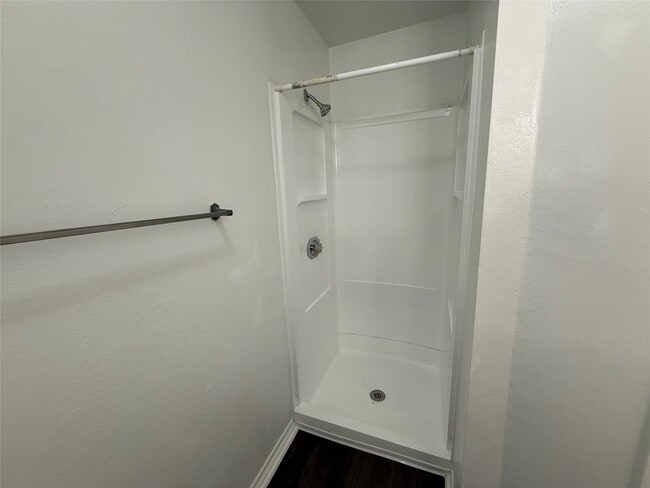 Building Photo - 8050 Sands Point Dr
