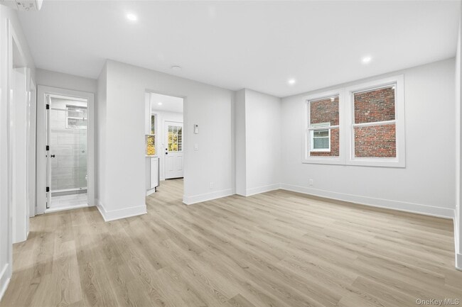 Building Photo - 36 Dunwoodie St