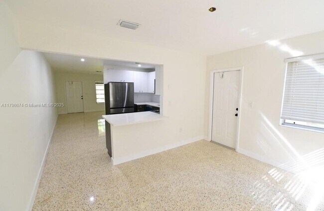 Building Photo - 11011 SW 79th Ave