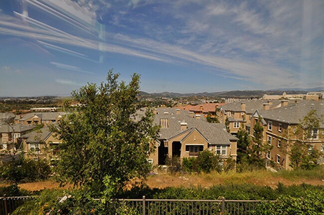 Building Photo - Stunning 3 Bedroom Condo in San Marcos wit...