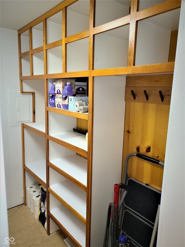 Building Photo - 131 1st Ave NW