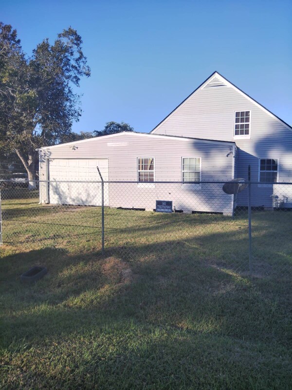 Building Photo - 2701 22nd St