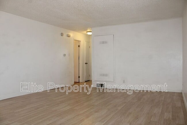 Building Photo - 163 W Cokedale Dr
