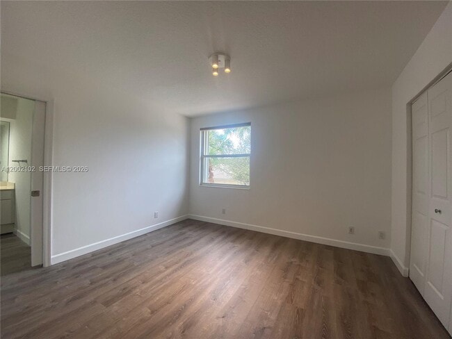 Building Photo - 2486 Bay Isle Dr