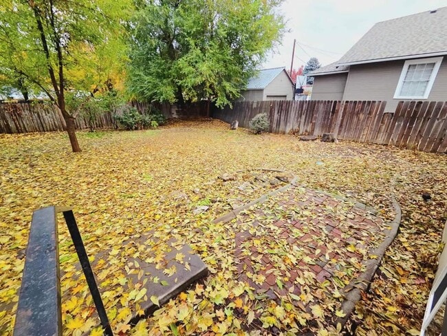 Building Photo - Charming 3 Bedroom, 2 Bath House For Rent!!