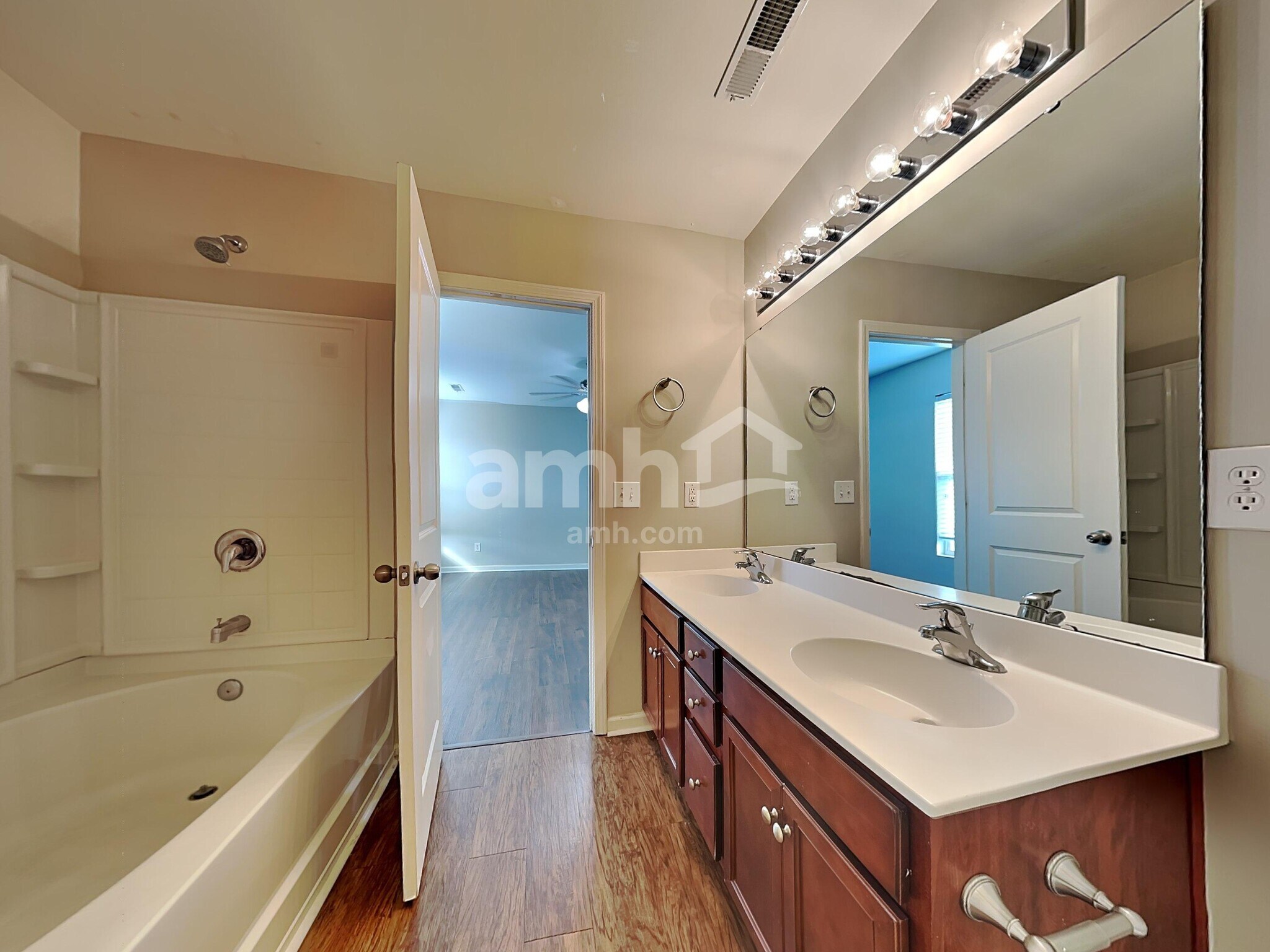 Building Photo - 123 Brookhaven Rd