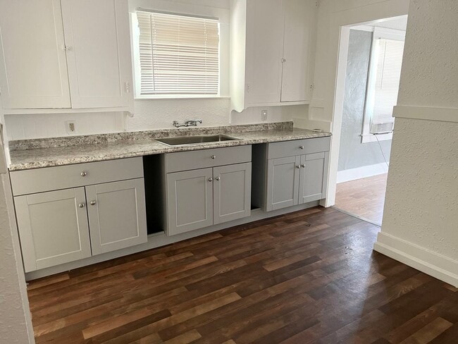 Building Photo - Charming 2 Bedroom, 1 Bath Home in Tower District