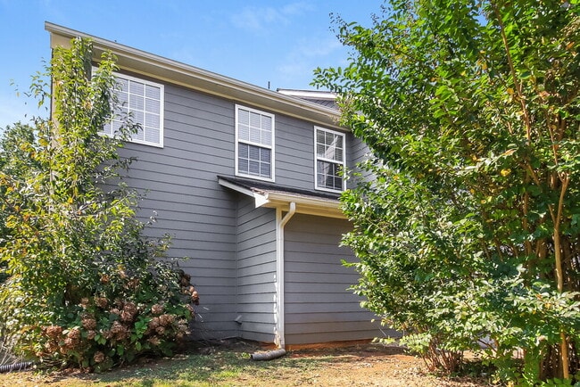 Building Photo - 780 Mesa Rd