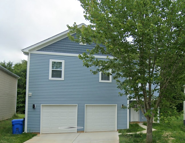 Building Photo - 4536 Stone Mountain Dr