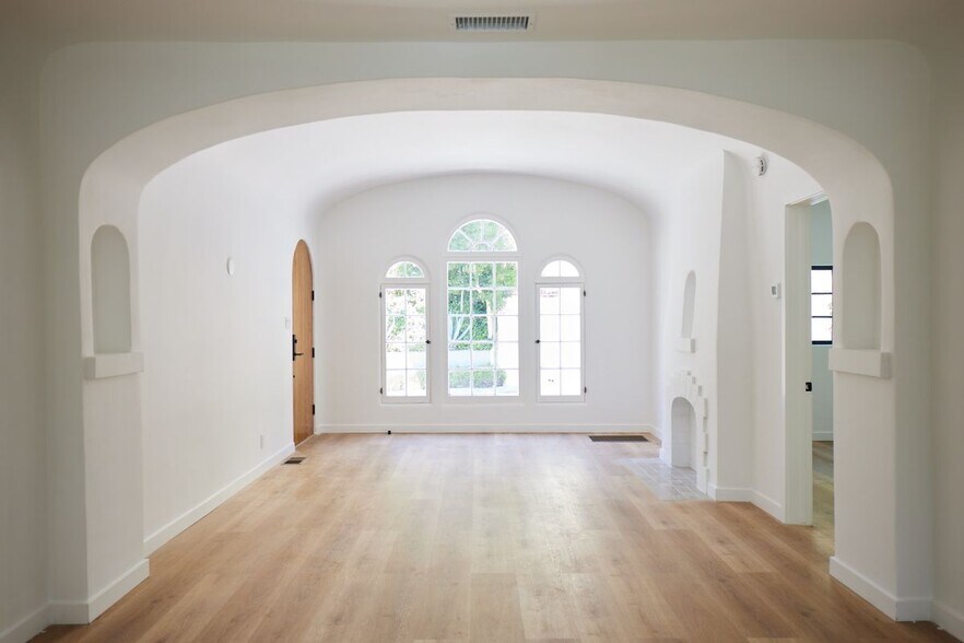 Building Photo - 1544 Westerly Terrace