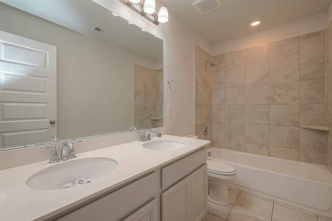 Building Photo - 11615 Camden Crest Ct