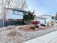Building Photo - Three Bedroom Tri-Level Home in Garden Ranch
