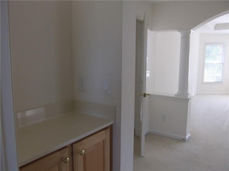 Building Photo - 2745 Niblick Way