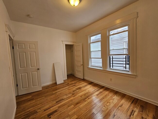Building Photo - 855 S 15th St