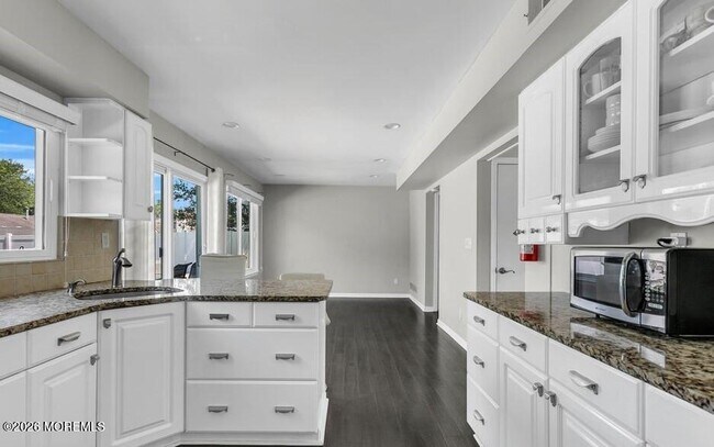 Building Photo - 960 Green Hill Blvd
