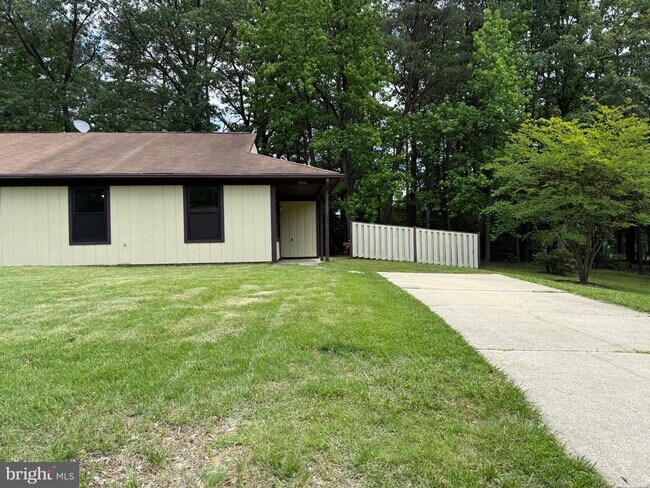 Building Photo - 3295 Jesmond Ct