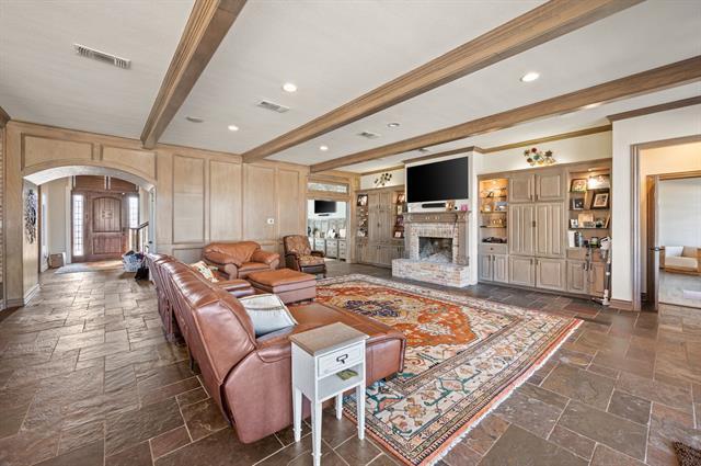Building Photo - 208 Highpoint Cir