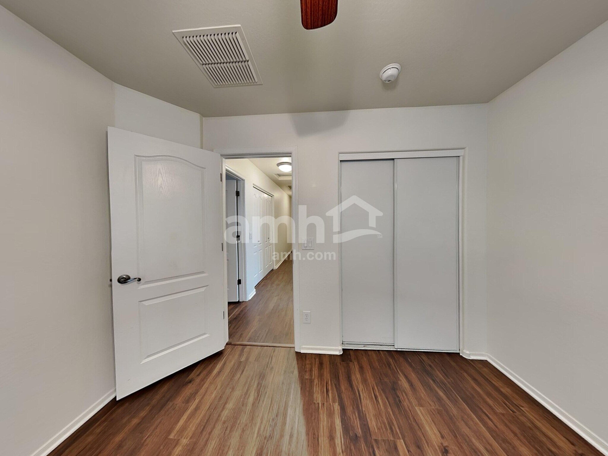 Building Photo - 4152 E Vest Ave