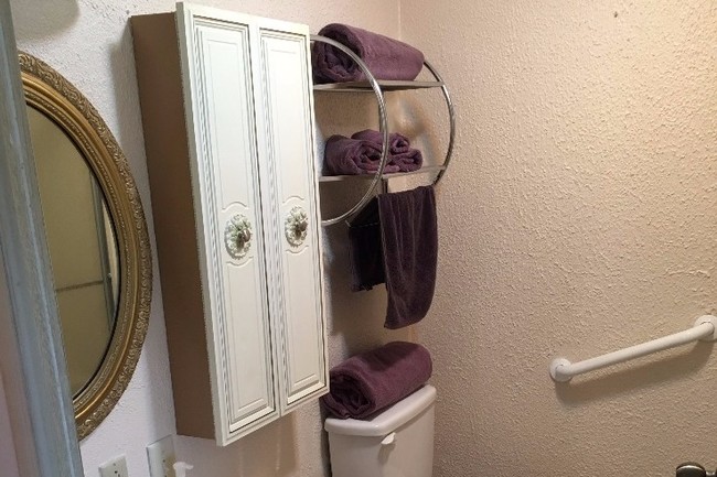 Building Photo - 19418 Saddlebrook Ct