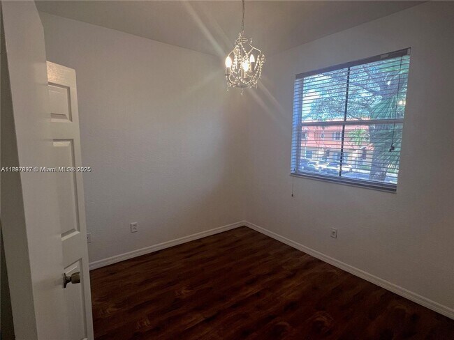 Building Photo - 2224 Anchor Ct
