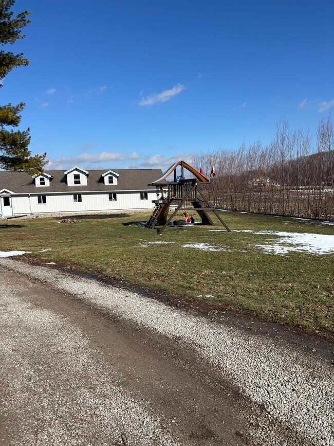 Building Photo - 4353 N County Rd