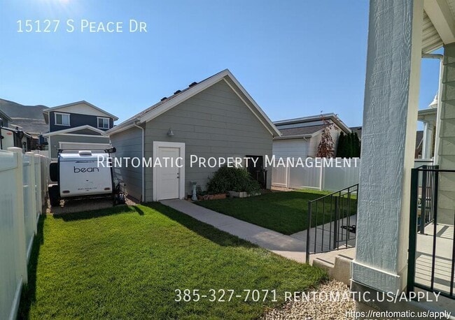 Building Photo - 15127 Peace Dr