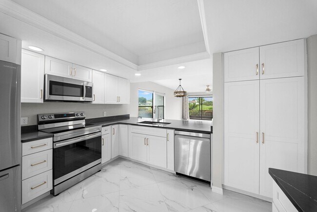 Building Photo - 16472 Timberlakes Dr