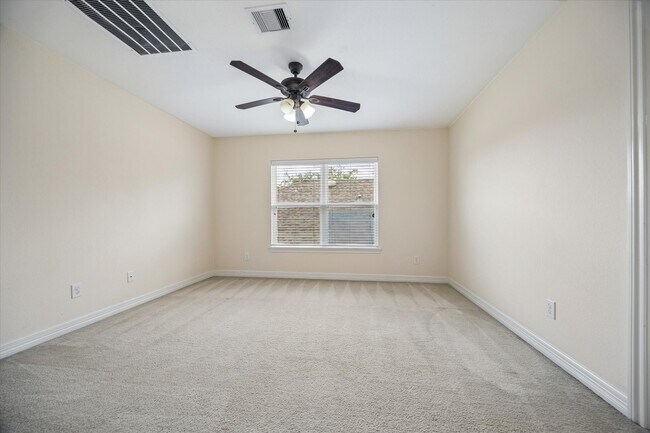 Building Photo - 10108 Hidden Creek Falls Ln